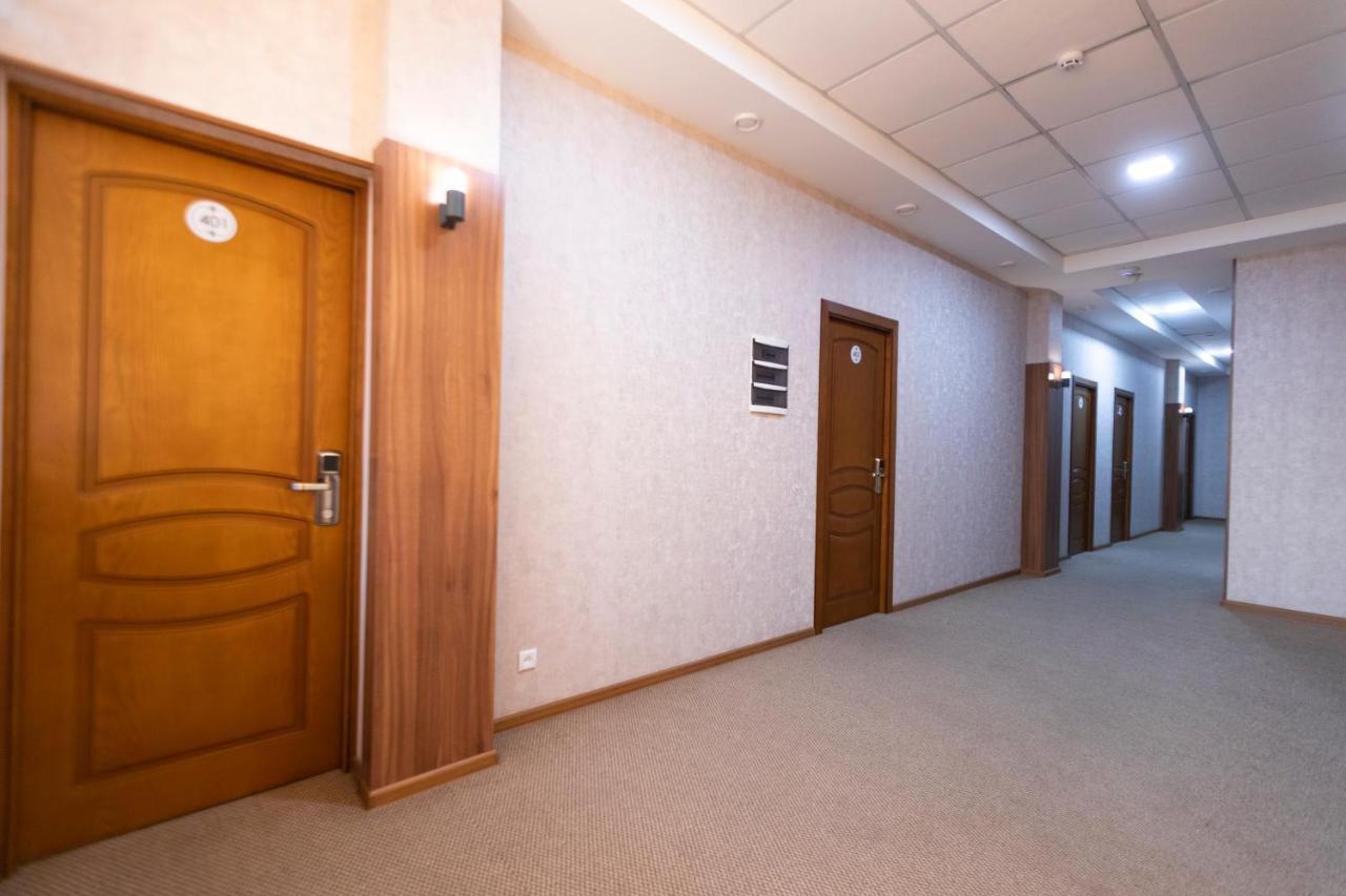 Sayyoh Hotel Ташкент Екстер'єр фото
